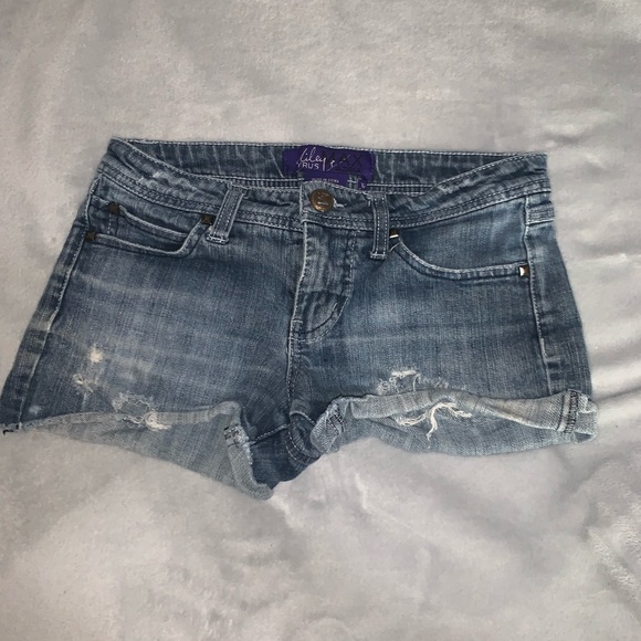 distressed jean shorts size 7 medium wash - Picture 3 of 4